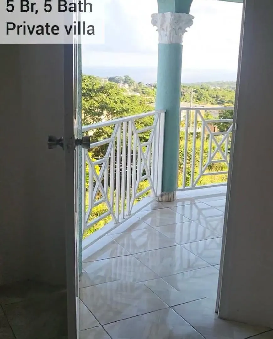 Belle Air Seaview Apartment Runaway Bay Homestay